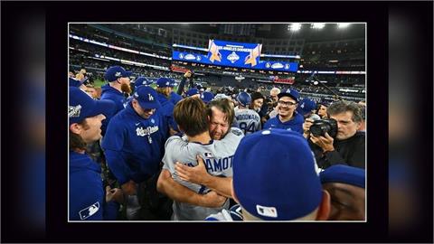 MLB(影)/「史上最暖擁抱」!柯蕭緊抱山本由伸 球迷:可以出相片海報嗎