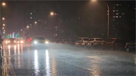 鋒面通過雨不停下「3區域曝光」！明氣溫快速下降專家：溫差極大
