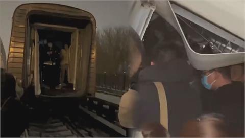 車廂行駛中斷兩截！北京地鐵內部求救畫面瘋傳　逾515人受傷送醫