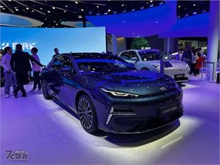 2025 上海國際車展：吉利銀河星耀 8 實拍