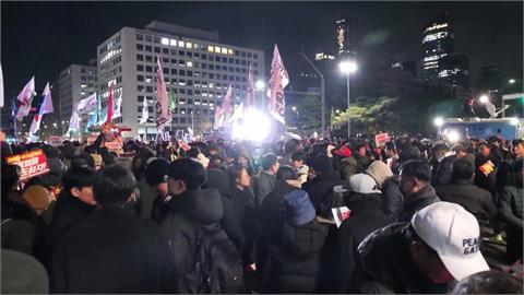 南韓尹錫悅「超短命戒嚴」鬧劇　六大在野黨提交彈劾總統議案