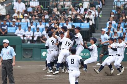 日本夏季甲子園決賽登場　尚學高校奪冠成沖繩之光