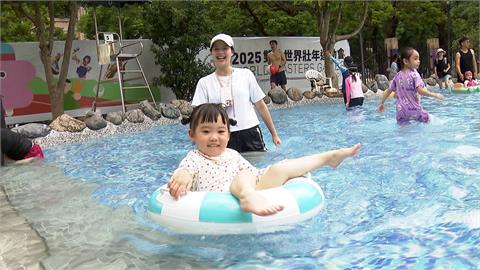 端午連假天氣熱！　人潮湧入自來水園區、河濱戲水區