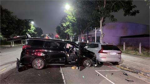 台中毒駕狂撞三車！　駕駛神情恍惚、毒品快篩陽性