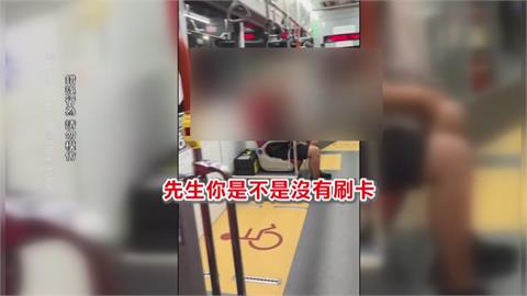 傻眼！男搭霸王車還理直氣壯　公車乘客「調虎離山」化解鬧劇