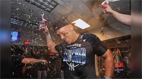 MLB(影)／復出首轟+晉級季後賽雙喜臨門！洋基隊長「法官」嗨喊：太爽啦