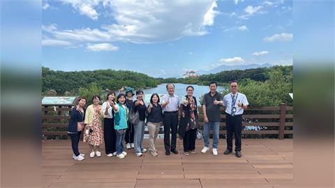 王怡心一行參訪海生館　倡議生態教育 企業行動與永續財務相互連結