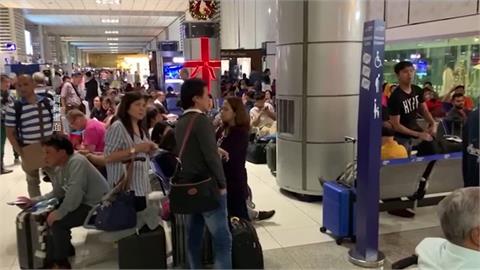 馬尼拉機場安檢員鎖定旅客！　「組隊犯案」摸走貴重財物