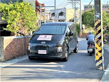 快新聞／台南出現「變種」公車？力推「9人座小巴」接地氣　運量不減反增