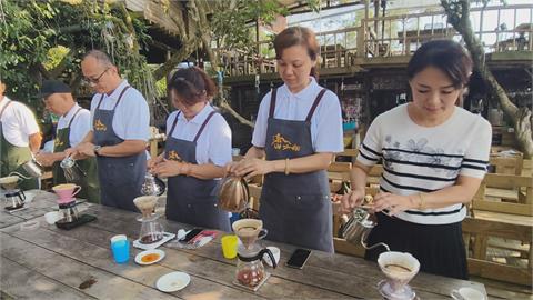 台南＂東山咖啡＂前進國宴 　20位職人挑戰手沖1千杯