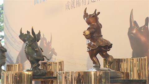 犀牛老爹新作品「卡漫犀牛」　展現台灣工藝極致