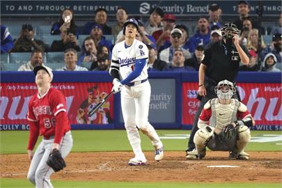 MLB(影)/大谷炸裂!本季第16轟出爐獨步聯盟 道奇2:6暫時落後