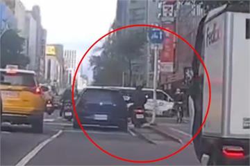 【有片】《三立》採訪車撞進彰化銀行釀3重傷7輕傷　撞擊瞬間畫面曝光　