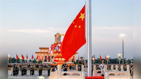 「做中國人有多憋你知道嗎？」他點名1類人最適合：偉大祖國迫切需要