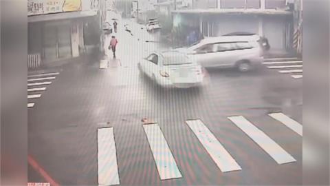花蓮警抓女車手!2同夥狂飆逃逸車禍釀7傷 87歲婦慘遭波及