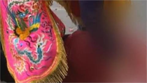 稱被附身…乩童瘋狂啃咬「女房仲私處」她尖叫慘死！「獲判無罪原因曝」母親崩潰