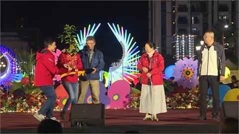 花蓮燈會「天使之翼」裝置藝術　遭網質疑淘寶貨