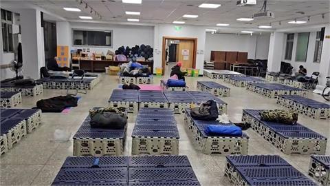 雨彈襲擊蘇澳！上千戶一度泡水　鎮公所安置１９人、加派人馬堆沙包