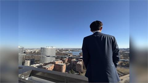 黃國昌準備返台！訪美期間紐時稱關稅降至15%　秀背影照畫面曝