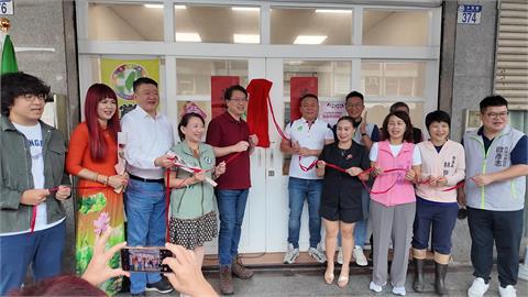 民進黨花蓮成立新住民諮詢站　林右昌親自揭牌