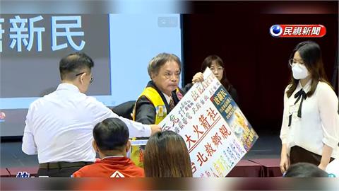 台北市長抽籤出事！這候選人突喊「我是紫微聖人」亮出1物　遭制止秒暴怒：你給我閉嘴