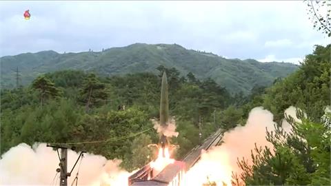 北朝鮮又射！2飛彈落日經濟海域　疑抗議美核潛艦訪韓