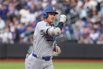 MLB(影)/大谷翔平賽前飆156公里火球!砲轟千賀滉大第18轟出爐