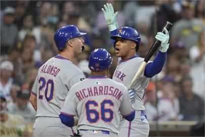 MLB(影)／教士大都會「拉弓之亂」　選球王索托被主審「多邊形好球帶」氣瘋