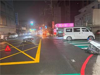 八德左轉汽車、直行機車碰撞！女騎士慘遭「攔腰輾過」