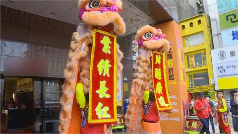 北車百貨搶商機　打造大型「耶誕禮物盒」成打卡新景點