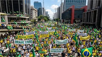 巴西總統決選倒數一週　Lula與Bolsonaro辯論交鋒