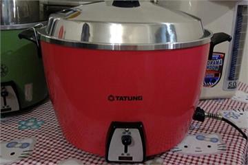 清潔隊員撿「殘值32元」電鍋轉贈老婦　因貪污罪遭判3月、緩刑2年