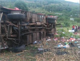 肯亞巴士失控翻覆「全球道路最不安全國家」至少再釀40死