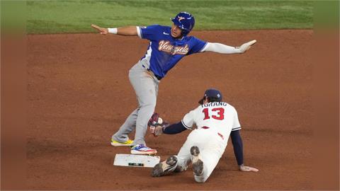 經典賽(影)／委內瑞拉小將關鍵盜二壘後跑回致勝分！堪比2004美聯冠軍賽經典盜壘