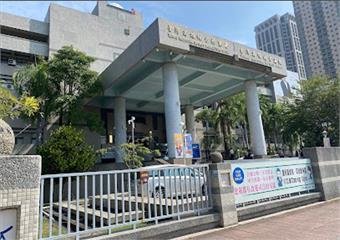 不甘男友分手後找新歡登記結婚　瘋狂女衝戶政所大鬧「搶親」