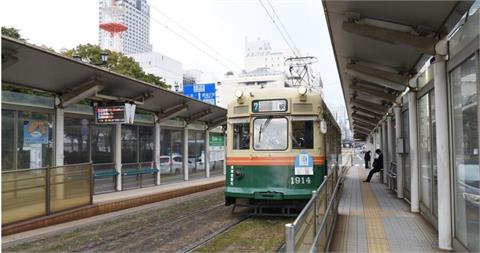 日本電車撞上疑似飛來物體　乘客1死2傷