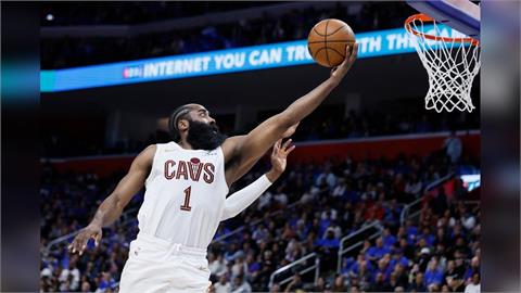 NBA(影)／最後6罰投丟3球！「大鬍子」哈登慘遭記者吐槽：去練罰球啦！
