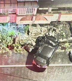 桃園駕駛撞民宅人跑了　台東駕駛同樣上演撞屋