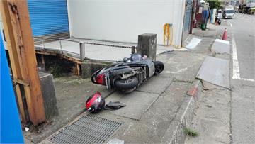 【有片】夫妻機車雙載遭撞飛釀1死 肇事汽車上「除了他」都跑了