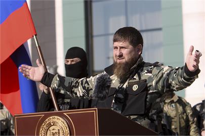 車臣總統滿46歲！部隊狂射「46枚火箭彈」慶生　驚人畫面曝光