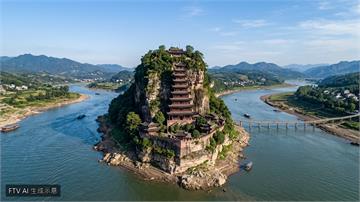 長江水位退去！重慶400年歷史「石寶寨」全貌罕見現蹤