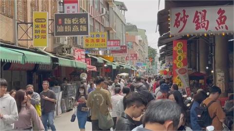 南韓旅客來台「台灣人太親切」嚇到!幫提行李、帶路…韓網點頭:和中國不同
