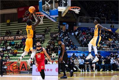 快新聞／阿巴西是台灣人！　獲FIBA承認可以「本土身分」代表台灣男籃