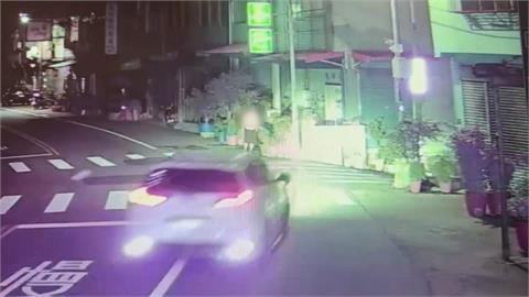 苗栗女子酒駕過彎失控！ 茶行老闆家門前慘被撞死