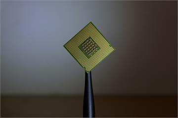 【光影者MZ專欄】中國晶片追上了嗎？從七奈米、台積電七成市占，看懂真正的科技差距