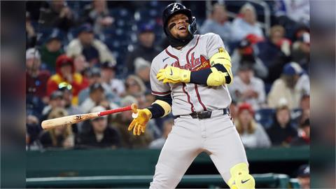 MLB(影)／阿庫尼亞手被觸身球砸2次提前退場！勇士雖勝國民也嚇出一身冷汗