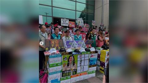 不爽翻桌！桃園男大聲嗆罷團志工「連署三小」　二審判決出爐了