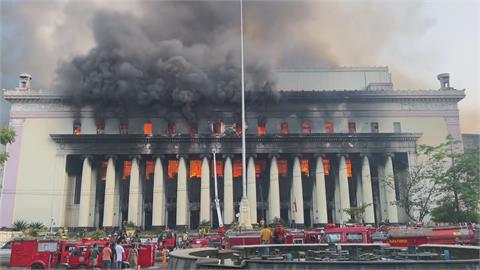 菲律賓百年古蹟爆火警　馬尼拉郵政總局狂燒逾7小時