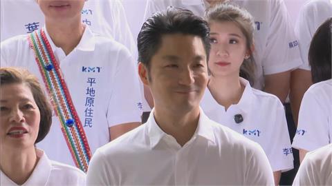 快新聞／出師不利？蔣萬安陪藍小雞登記「演說突然中斷」　尷尬畫面曝光