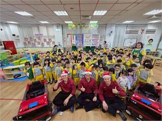 桃消迴龍分隊宣導活動寓教於樂「聖誕老人」現身傳授防災知識